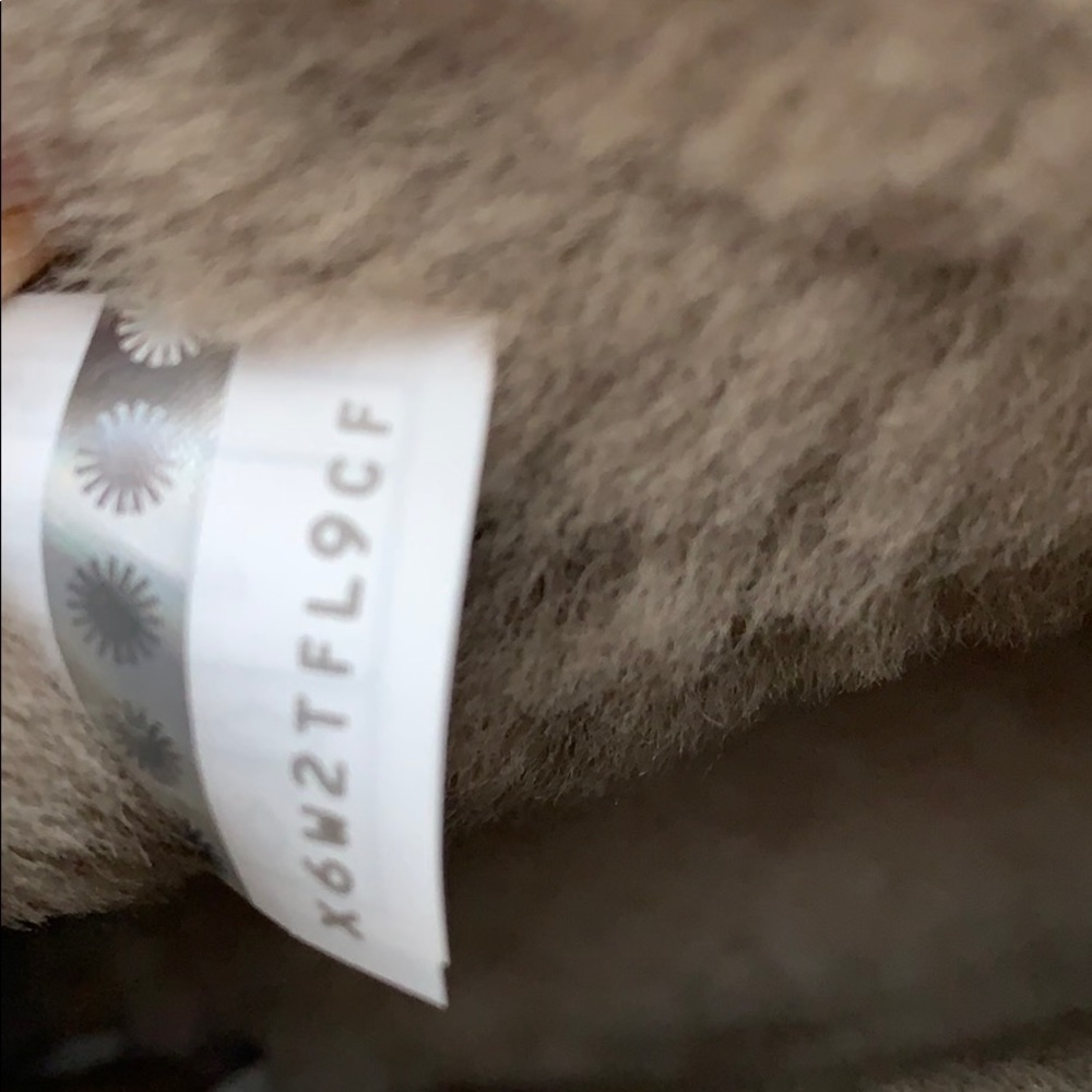 UGG classic mini 2 genuine shearling lined boots - Picture 5 of 8